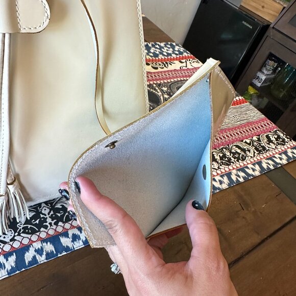 Salvatore Ferragamo Backpack Off-White Patent Leather with Pouch, Rare Vintage - Picture 4 of 14